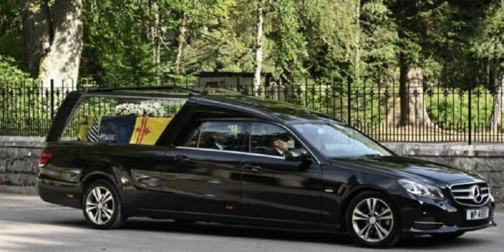 El cuerpo de la reina Isabel II recorre el Reino Unido hacia Londres