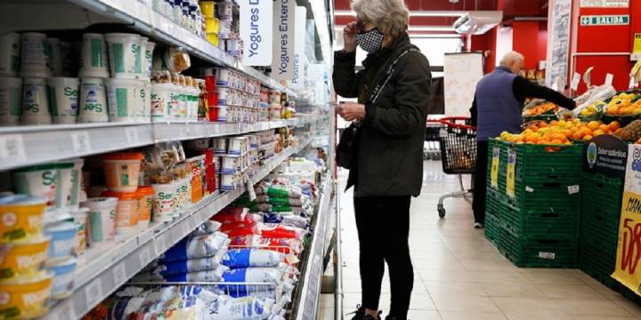 Las ventas en supermercados cayeron en julio un 2.5%