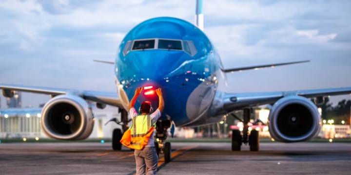 Controladores aéreos ratificaron el paro para este sábado