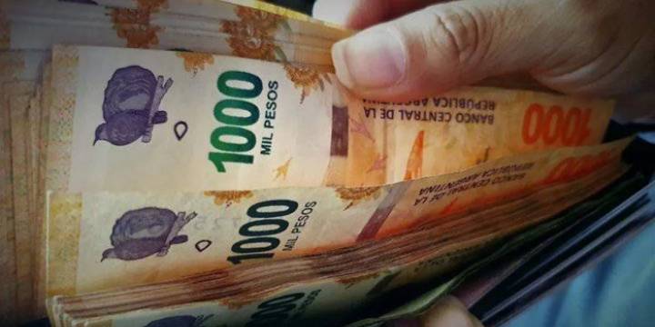 Crecen los pedidos de créditos al Estado y caen los privados