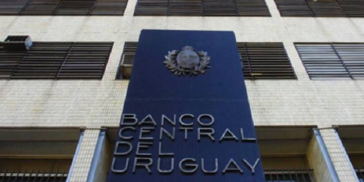 Uruguay mantiene una tasa de interés del 11,25%