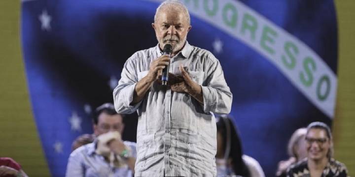 Lula sigue sumando apoyo para ganar en primera vuelta