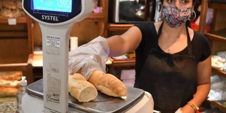 Por la inflación desde hoy el pan cuesta entre $320 y $360 el kilo