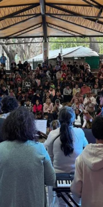 Agasajo a las Madres en el anfiteatro Cuchi Leguizamón