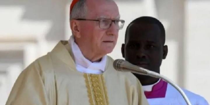 El cardenal Parolin celebró la primera misa dominical