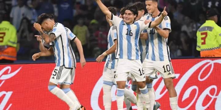 La Selección Sub 20 goleó 3 a 0 a Guatemala por el Grupo A