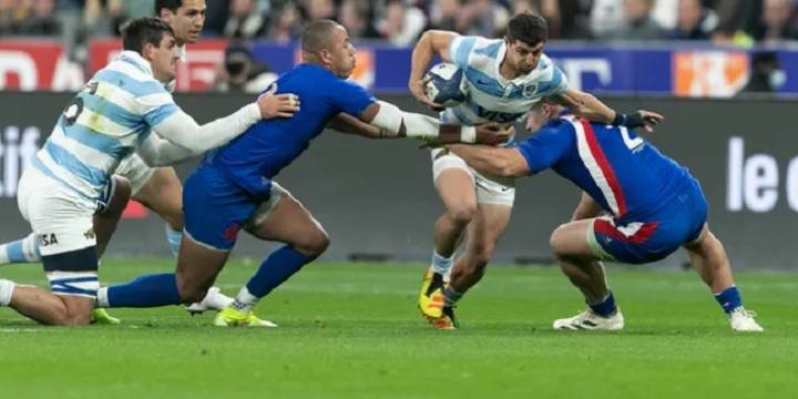 Los Pumas hoy visitan a Francia: horario, Tv y formaciones