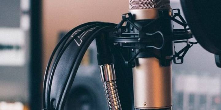 Spotyfy trauducirá podcast con inteligencia artificial
