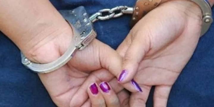 Detuvieron a dos hermanas por tenencia de drogas