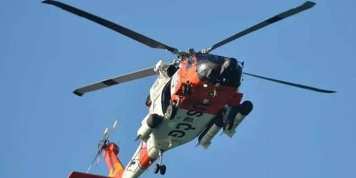 Un helicóptero se estrelló en el océano frente a Kuwái