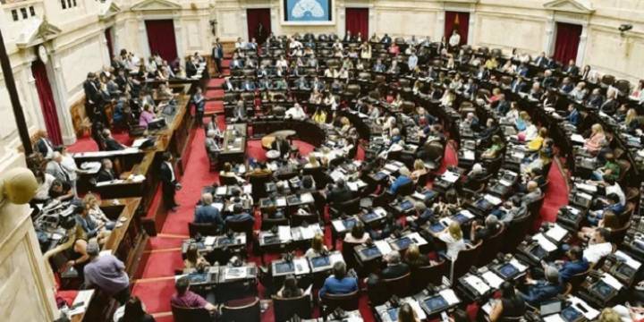 Cada legislador le cuesta al país $546 millones al año