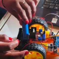 Capacitación de robótica en Amblayo