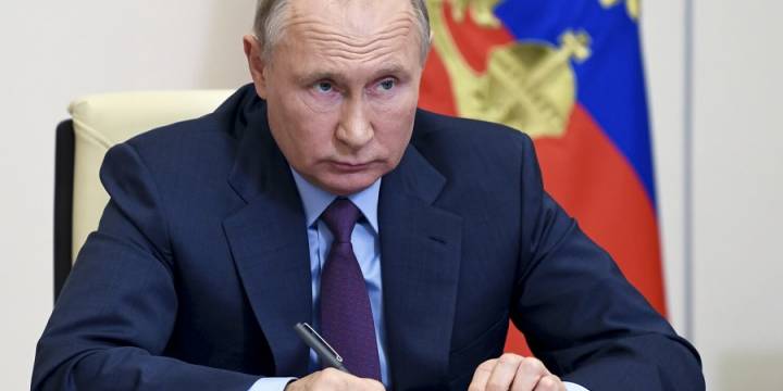 Sudáfrica estudia opciones legales para evitar detener a Putin