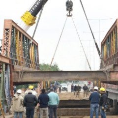 Traslado histórico del puente de Vaqueros