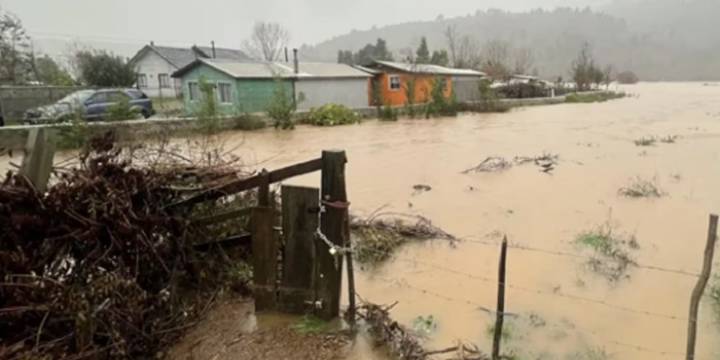 Alarma en Valencia: activan la alerta roja por tormentas