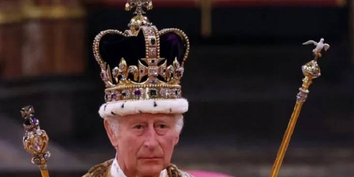 El Rey Carlos III no irá al funeral del papa Francisco