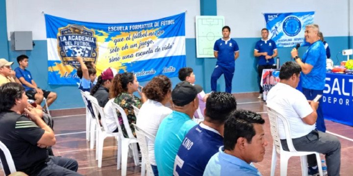 Encuentro de cuerpos técnicos de fútbol
