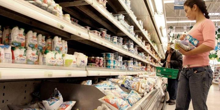 La inflación subió al 2,4% en febrero y acumuló 66,9% en doce meses