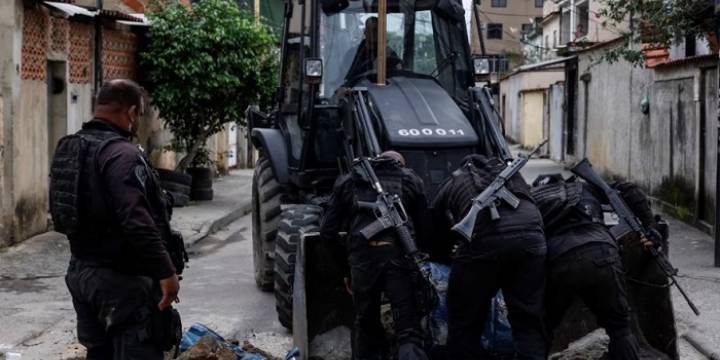 La policía brasileña lanzó un megaoperativo en Río de Janeiro